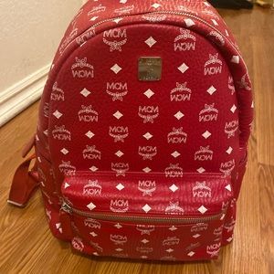 MCM BackPack “Medium Ruby Red”